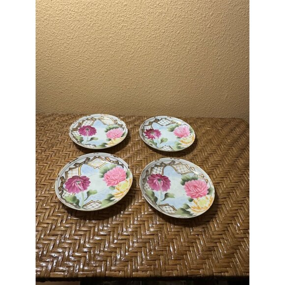 Set Of 4 Hand-Painted Floral Porcelain Plates Made In Japan - Picture 1 of 10